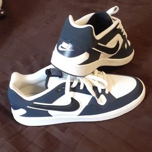 Nike Son of Force White/Navy Sz. 10.5